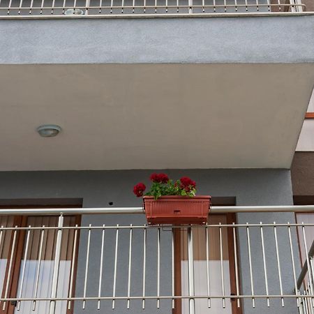 Апарт Хотел Самокини-Стефания Sozopol Esterno foto