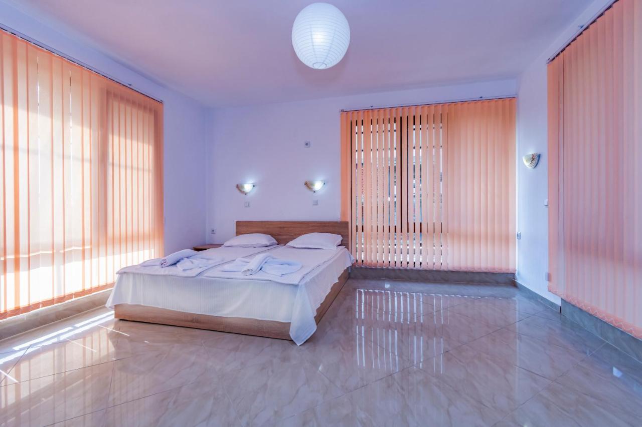 Апарт Хотел Самокини-Стефания Sozopol Esterno foto